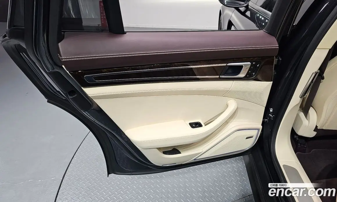 Porsche Panamera 2018 3.0 автомат (гидро), фото 15