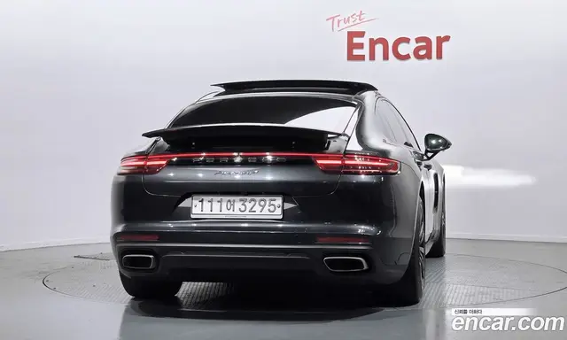 Porsche Panamera 2018 3.0 автомат (гидро), миниатюра 4