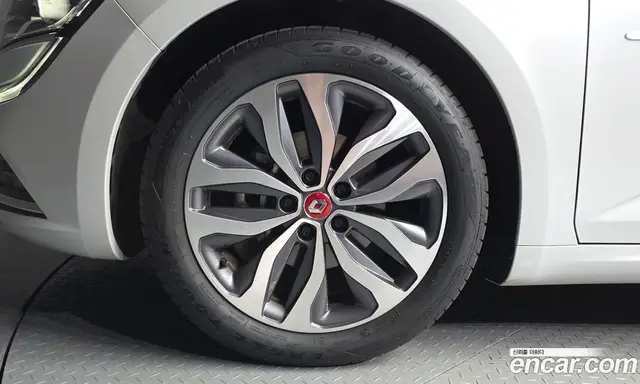 Renault (Samsung) SM6 2017 2.0 автомат (гидро), миниатюра 5 Renault (Samsung) SM6 2017 2.0 автомат (гидро), миниатюра 5