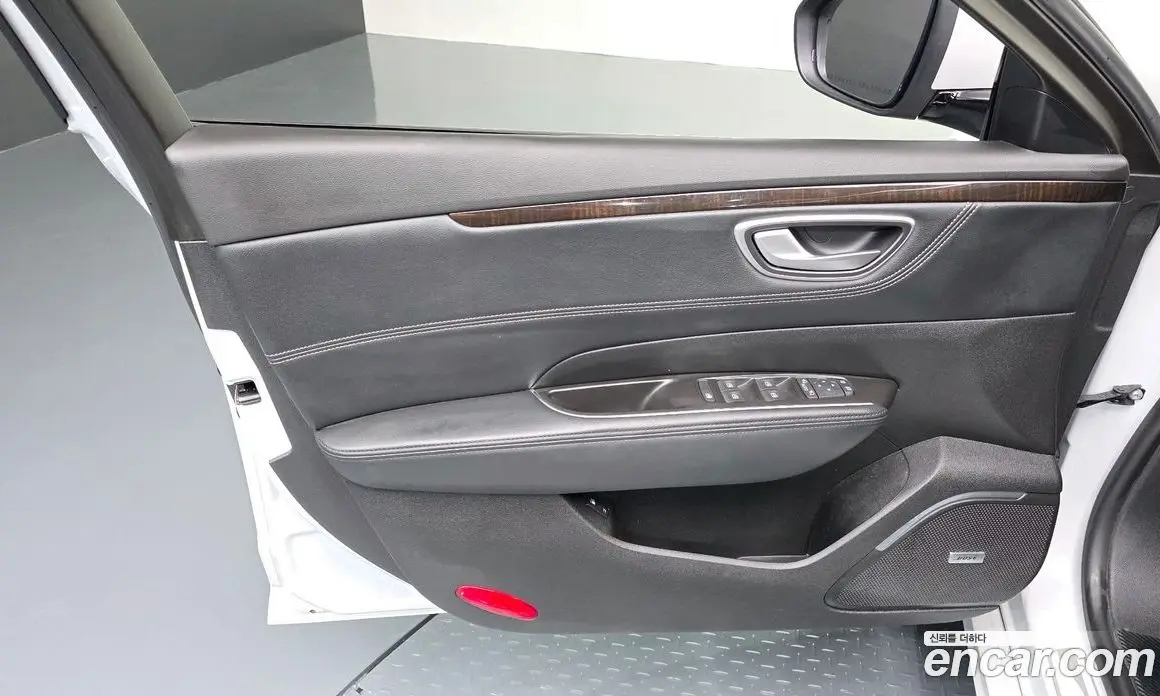 Renault (Samsung) SM6 2018 1.6 автомат (гидро), фото 14 Renault (Samsung) SM6 2018 1.6 автомат (гидро), фото 14