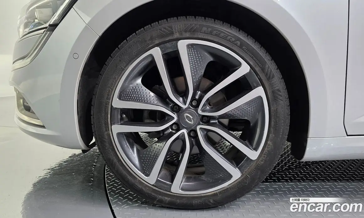 Renault (Samsung) SM6 2018 1.6 автомат (гидро), фото 5 Renault (Samsung) SM6 2018 1.6 автомат (гидро), фото 5