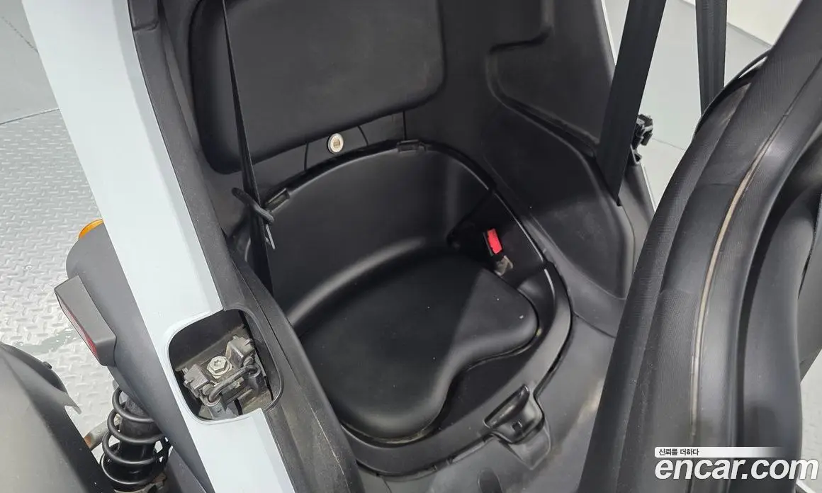 Renault (Samsung) Twizy 2020 0.1 автомат (гидро), фото 16