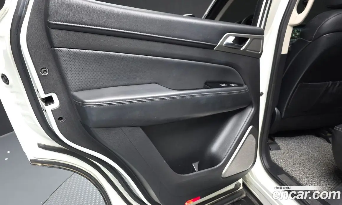 SsangYong Rexton 2018 2.2 автомат (гидро), фото 15