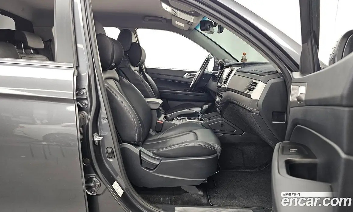SsangYong Rexton 2018 2.2 автомат (гидро), фото 17 SsangYong Rexton 2018 2.2 автомат (гидро), фото 17