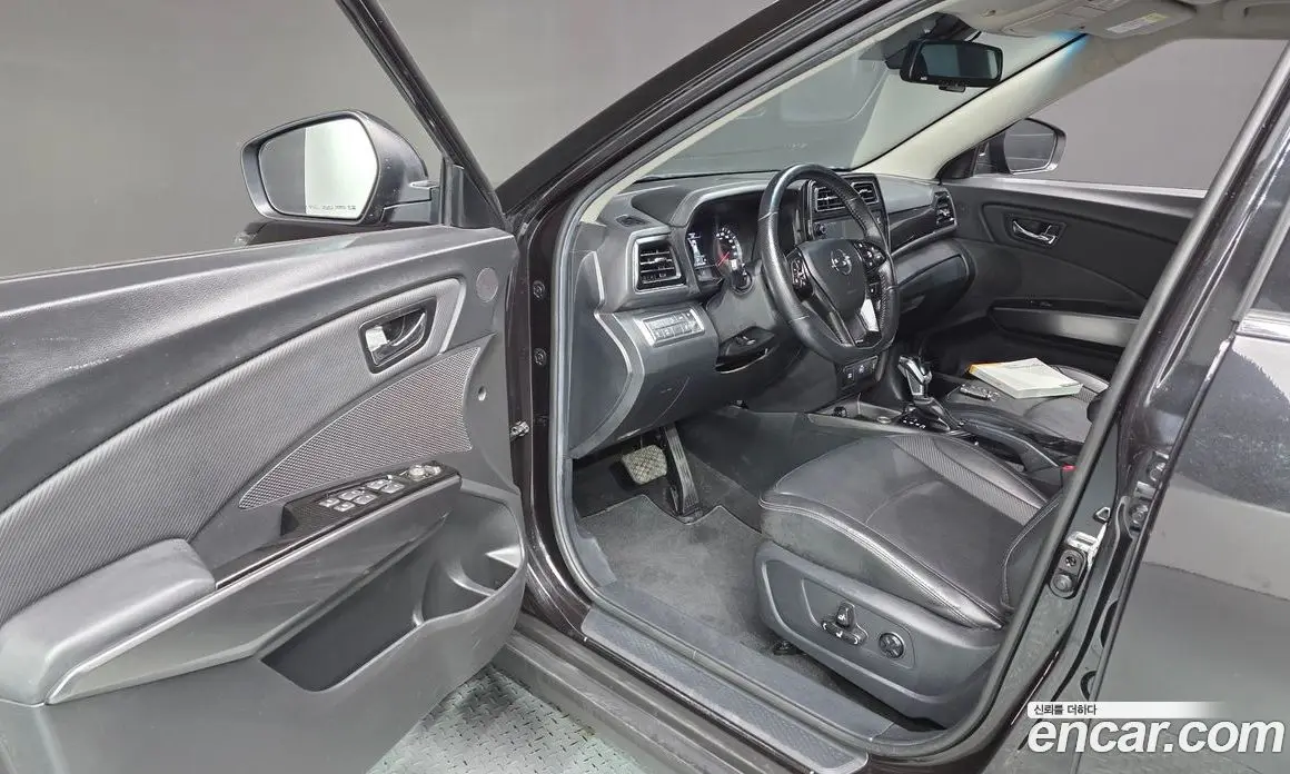 SsangYong TIBOLI 2022 1.5 автомат (гидро), фото 13 SsangYong TIBOLI 2022 1.5 автомат (гидро), фото 13