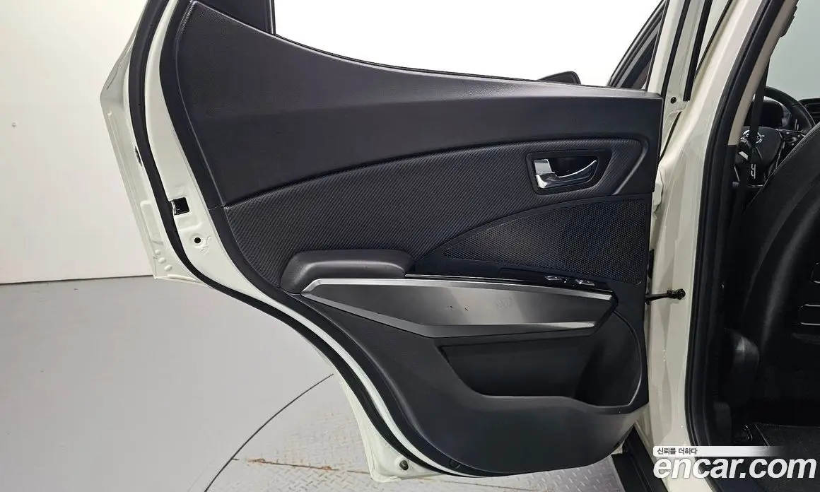 SsangYong TIBOLI 2022 1.5 автомат (гидро), фото 15 SsangYong TIBOLI 2022 1.5 автомат (гидро), фото 15