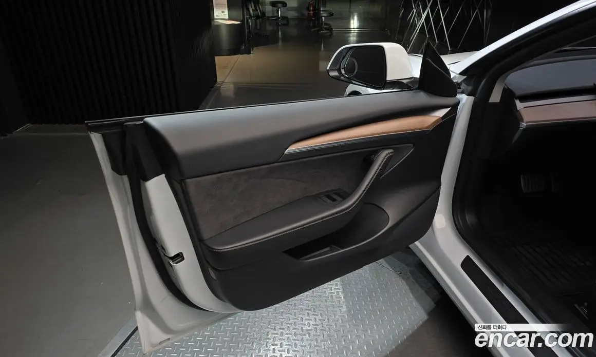 Tesla Model 3 2022 0.2 автомат (гидро), фото 14