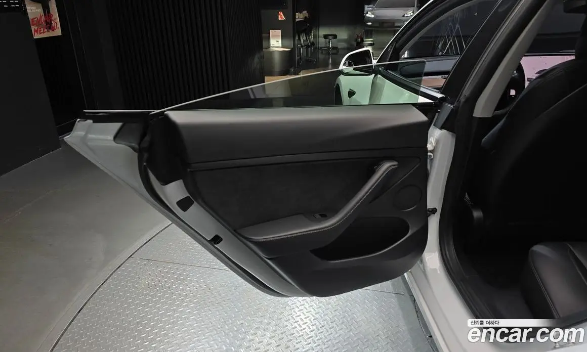 Tesla Model 3 2022 0.2 автомат (гидро), фото 15