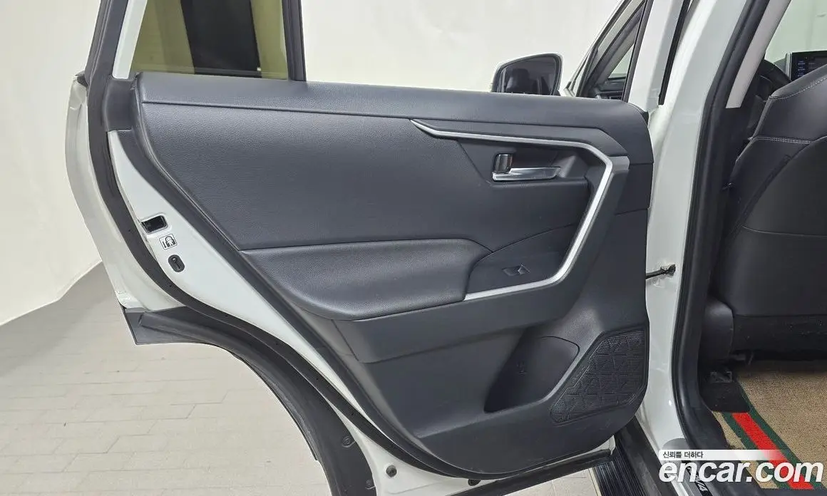 Toyota RAV4 2019 2.5 автомат (гидро), фото 14