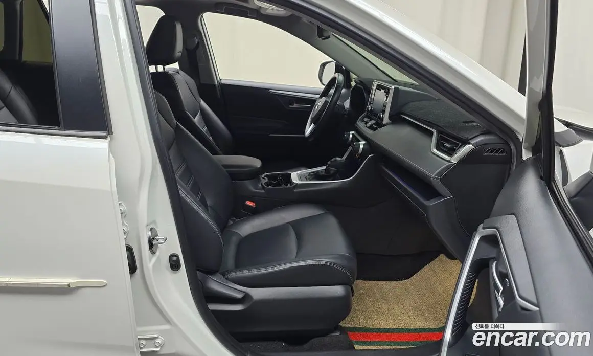 Toyota RAV4 2019 2.5 автомат (гидро), фото 15