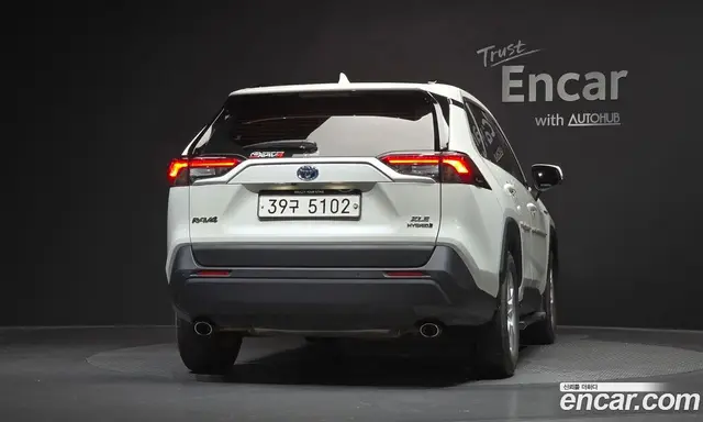 Toyota RAV4 2019 2.5 автомат (гидро), миниатюра 3