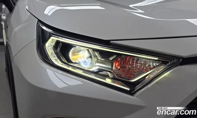 Toyota RAV4 2019 2.5 автомат (гидро), миниатюра 7