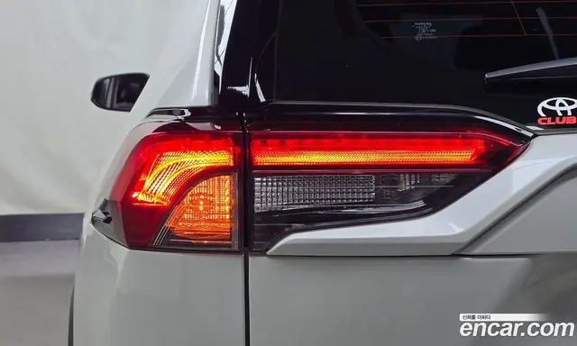 Toyota RAV4 2019 2.5 автомат (гидро), миниатюра 8