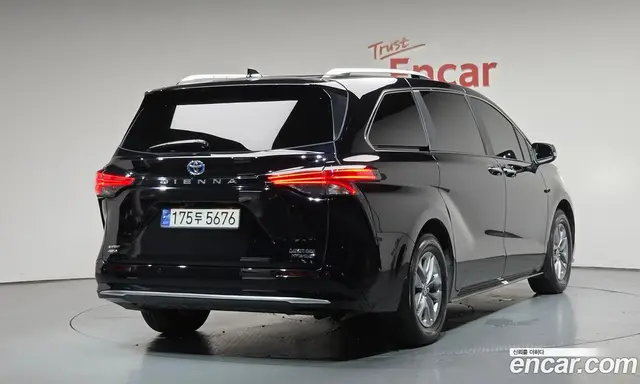 Toyota Sienna 2024 2.5 автомат (гидро), миниатюра 1