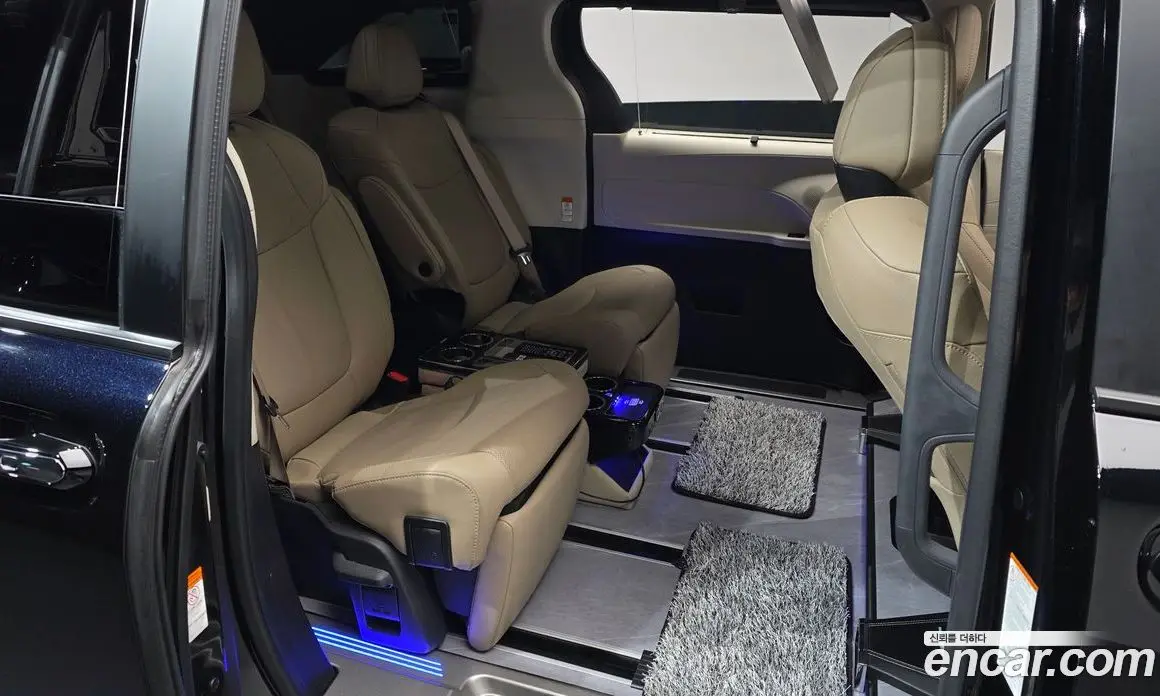 Toyota Sienna 2024 2.5 автомат (гидро), фото 17