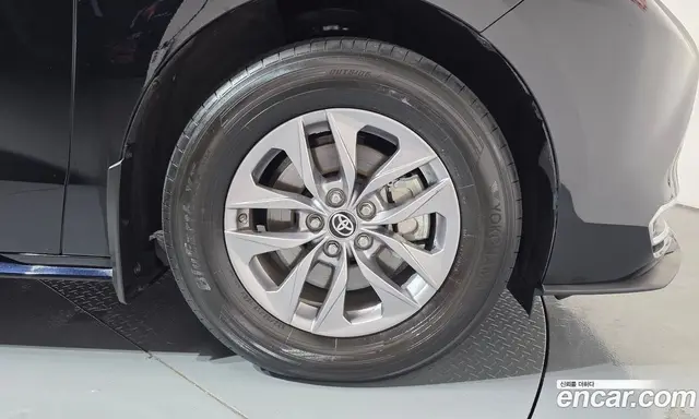 Toyota Sienna 2024 2.5 автомат (гидро), миниатюра 4