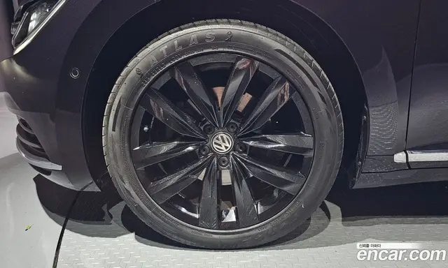 Volkswagen Arteon 2019 2.0 автомат (гидро), миниатюра 5 Volkswagen Arteon 2019 2.0 автомат (гидро), миниатюра 5
