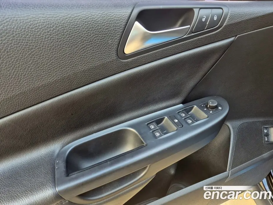 Volkswagen Passat 2011 2.0 автомат (гидро), фото 13 Volkswagen Passat 2011 2.0 автомат (гидро), фото 13
