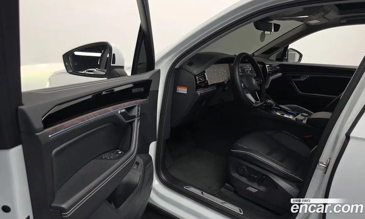 Volkswagen Touareg 2024 3.0 автомат (гидро), фото 13