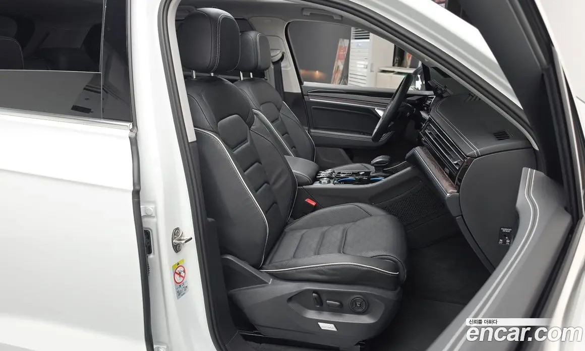 Volkswagen Touareg 2024 3.0 автомат (гидро), фото 18