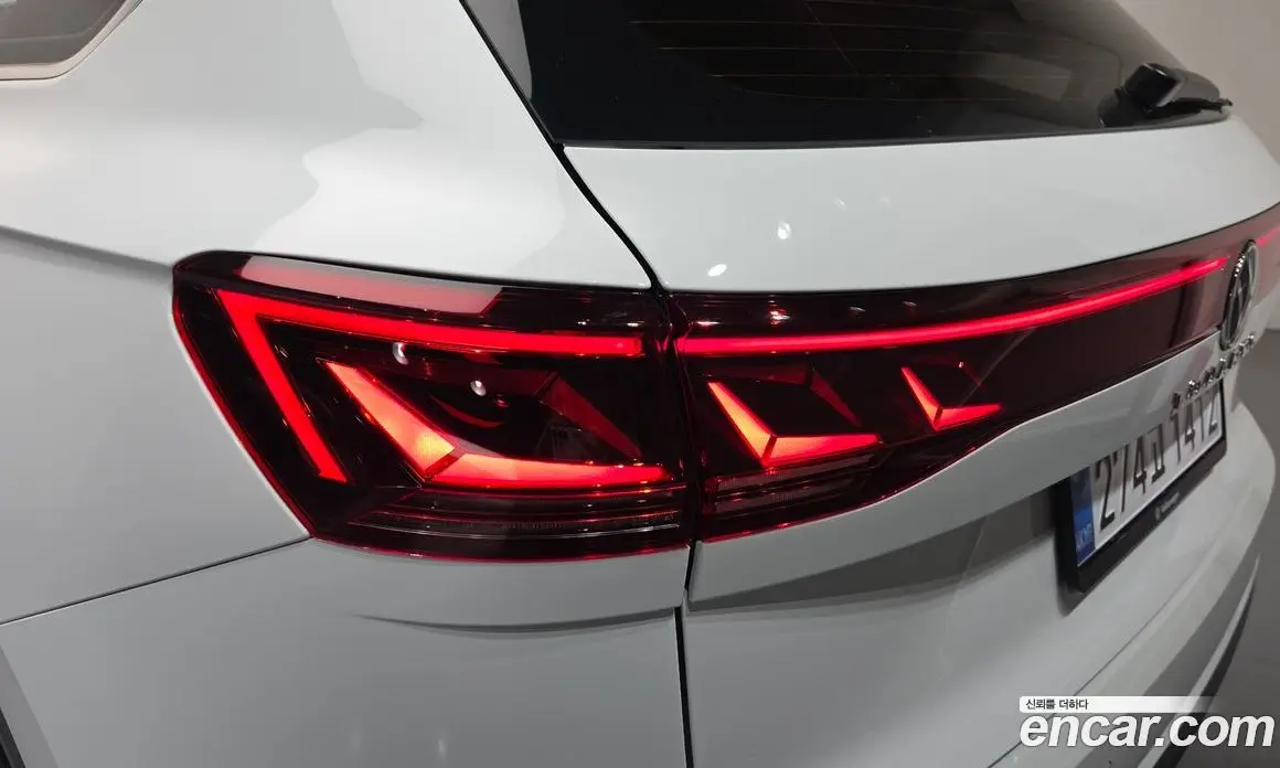 Volkswagen Touareg 2024 3.0 автомат (гидро), фото 9