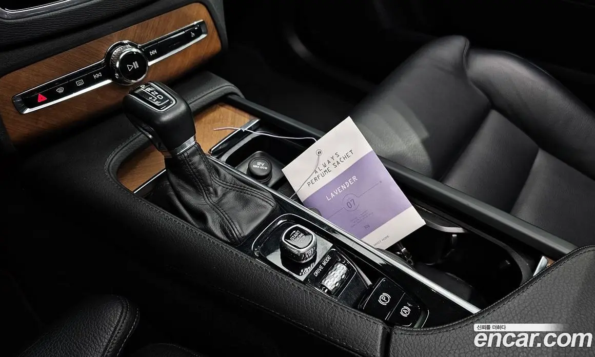 Volvo XC90 2019 2.0 автомат (гидро), фото 12 Volvo XC90 2019 2.0 автомат (гидро), фото 12