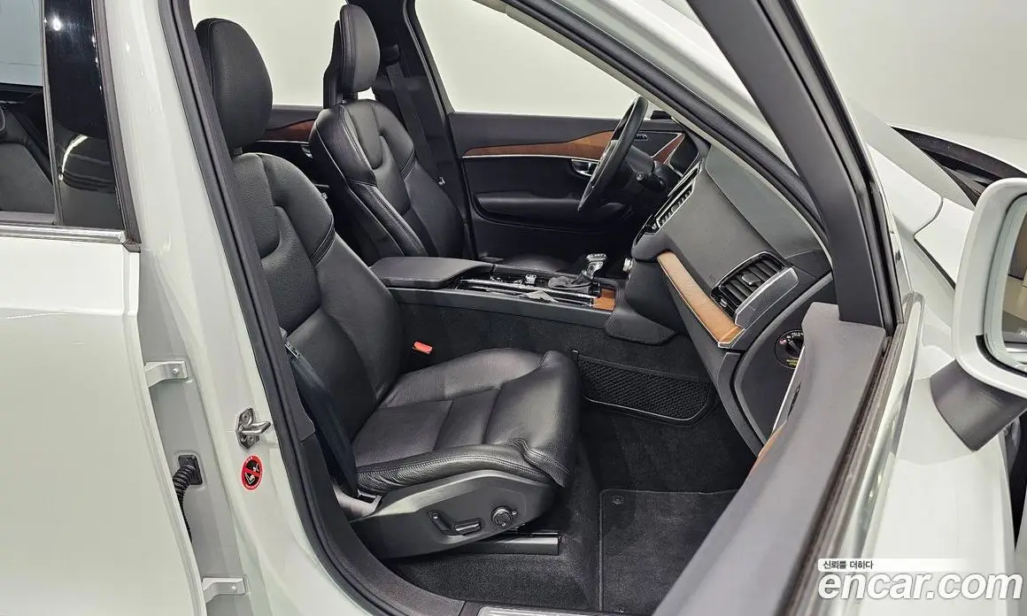 Volvo XC90 2019 2.0 автомат (гидро), фото 13 Volvo XC90 2019 2.0 автомат (гидро), фото 13