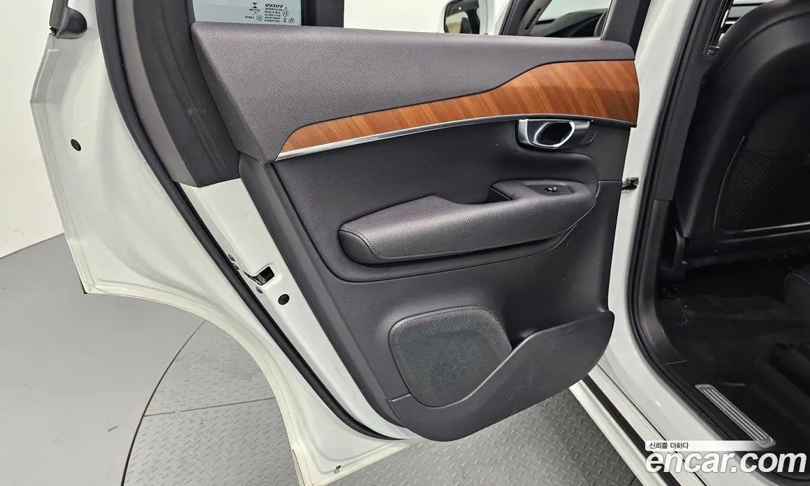 Volvo XC90 2019 2.0 автомат (гидро), фото 15 Volvo XC90 2019 2.0 автомат (гидро), фото 15