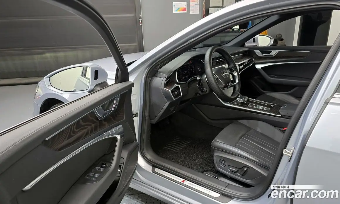 Audi A6 2021 2.0 автомат (гидро), фото 13