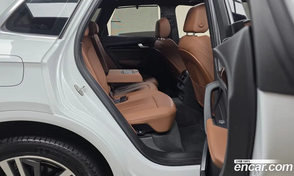 Audi Q5 2021 2.0 автомат (гидро), фото 17