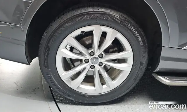 Audi Q7 2019 2.0 автомат (гидро), миниатюра 5