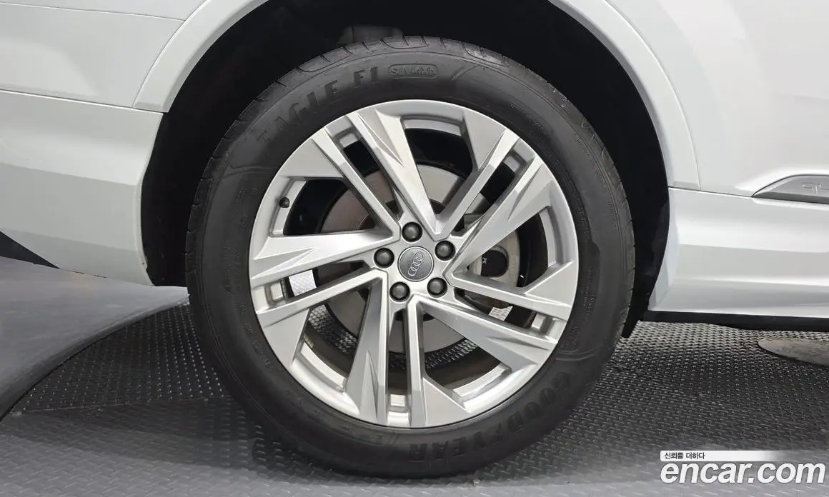 Audi Q7 2021 3.0 автомат (гидро), фото 5 Audi Q7 2021 3.0 автомат (гидро), фото 5