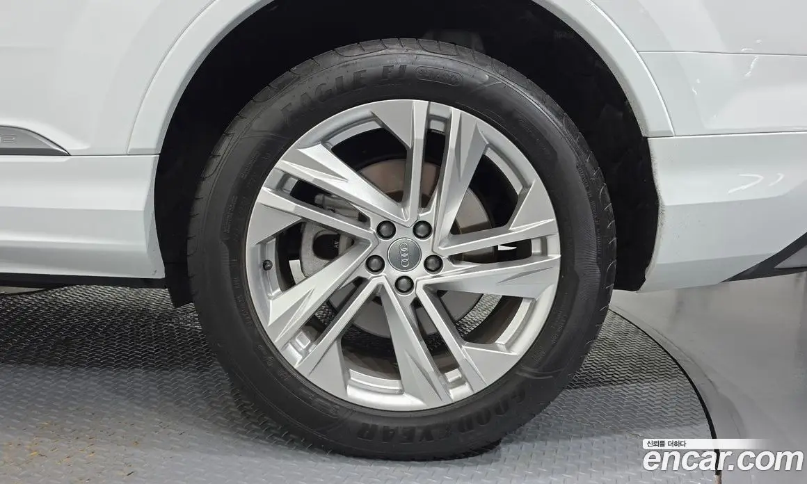Audi Q7 2021 3.0 автомат (гидро), фото 7 Audi Q7 2021 3.0 автомат (гидро), фото 7
