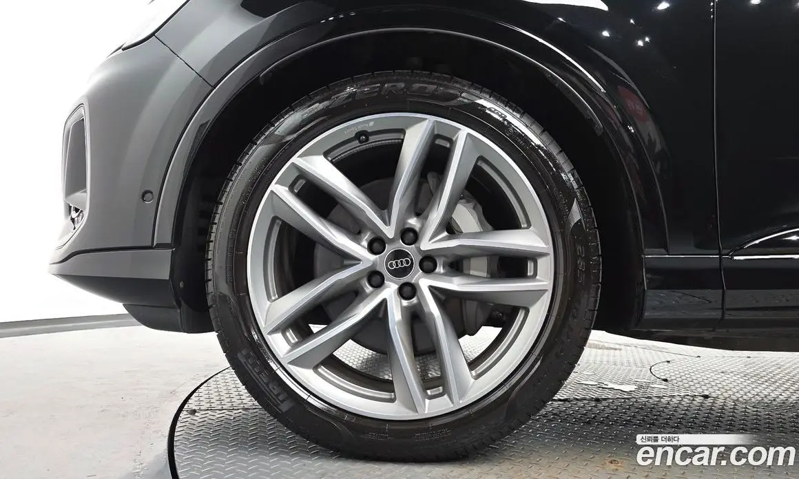 Audi Q7 2025 3.0 автомат (гидро), фото 4