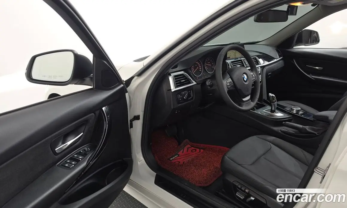BMW 3 серия 2018 2.0 автомат (гидро), фото 13