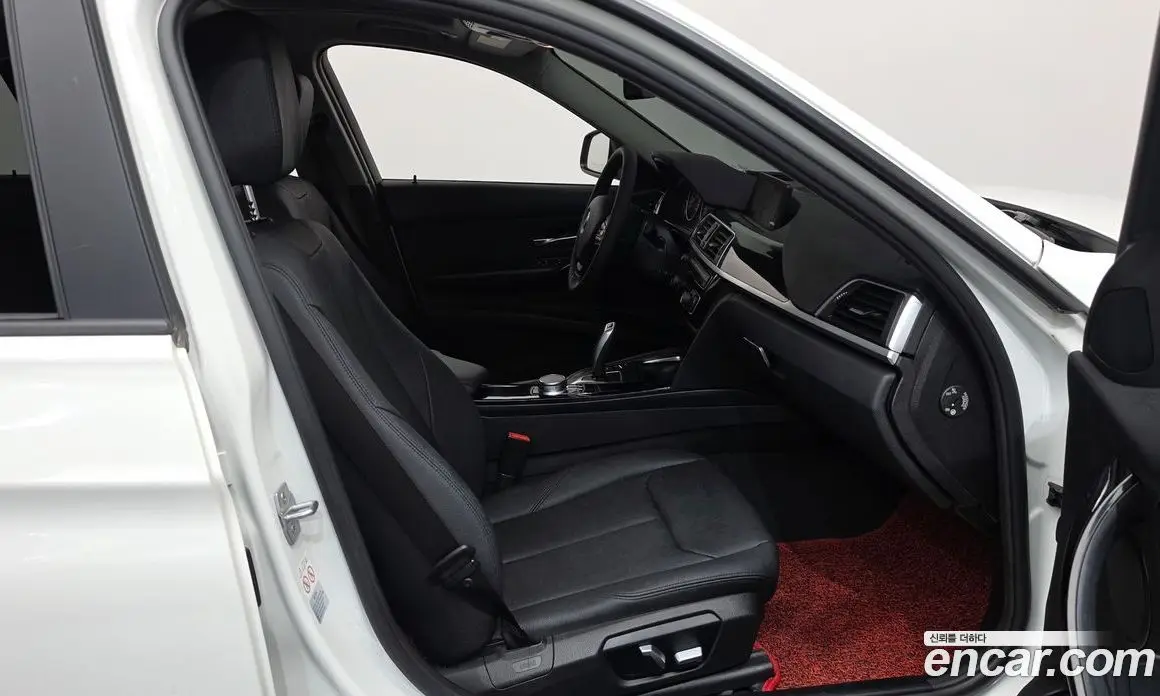 BMW 3 серия 2018 2.0 автомат (гидро), фото 16