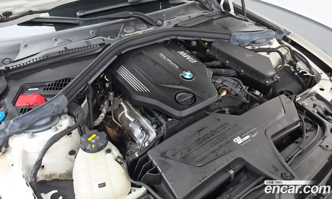 BMW 3 серия 2018 2.0 автомат (гидро), фото 6