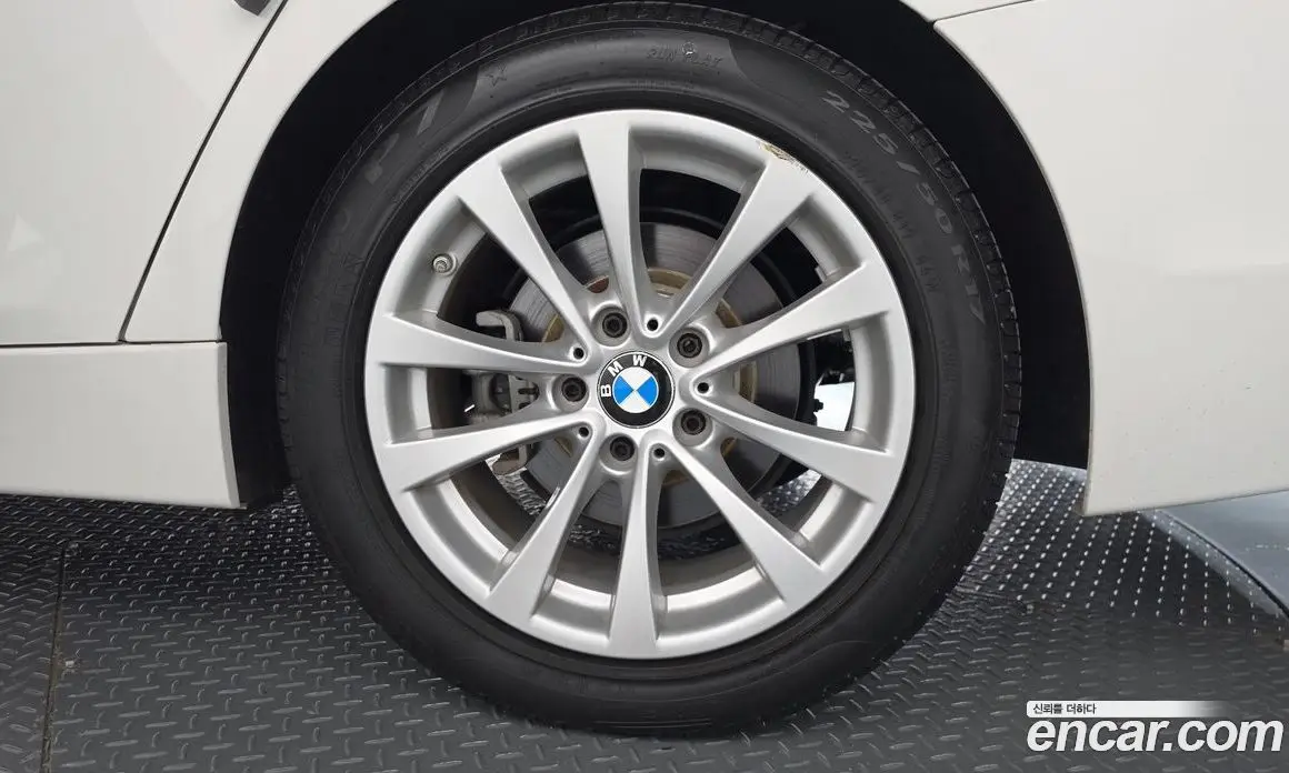BMW 3 серия 2018 2.0 автомат (гидро), фото 7