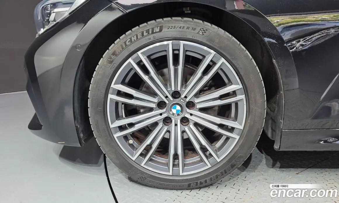 BMW 3 серия 2021 2.0 автомат (гидро), фото 5