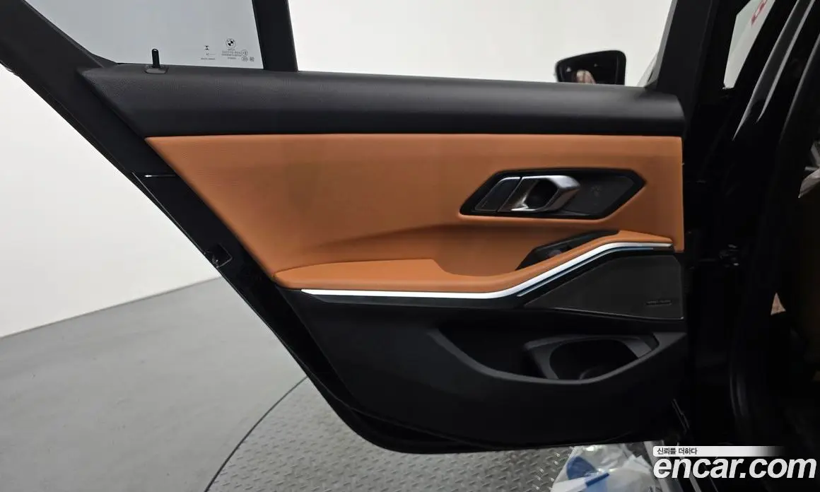 BMW 3 серия 2024 2.0 автомат (гидро), фото 15