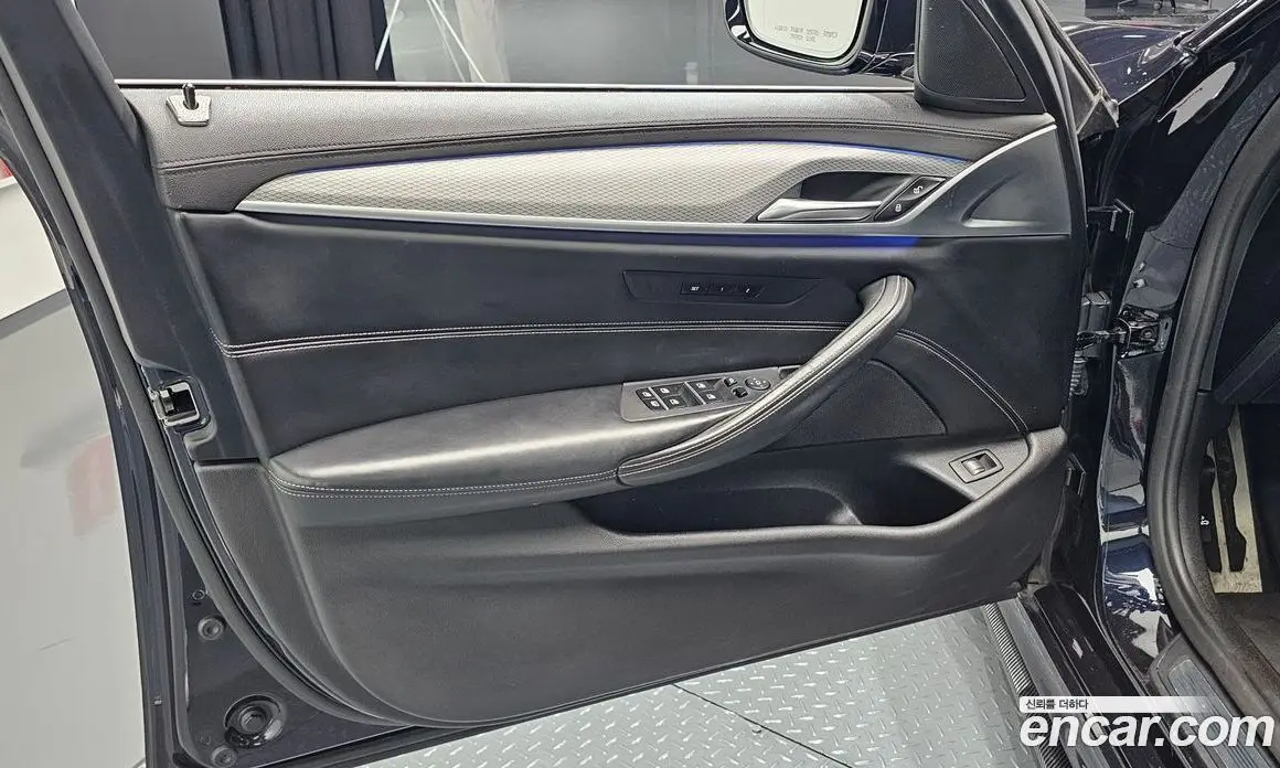 BMW 5 серия 2018 2.0 автомат (гидро), фото 13
