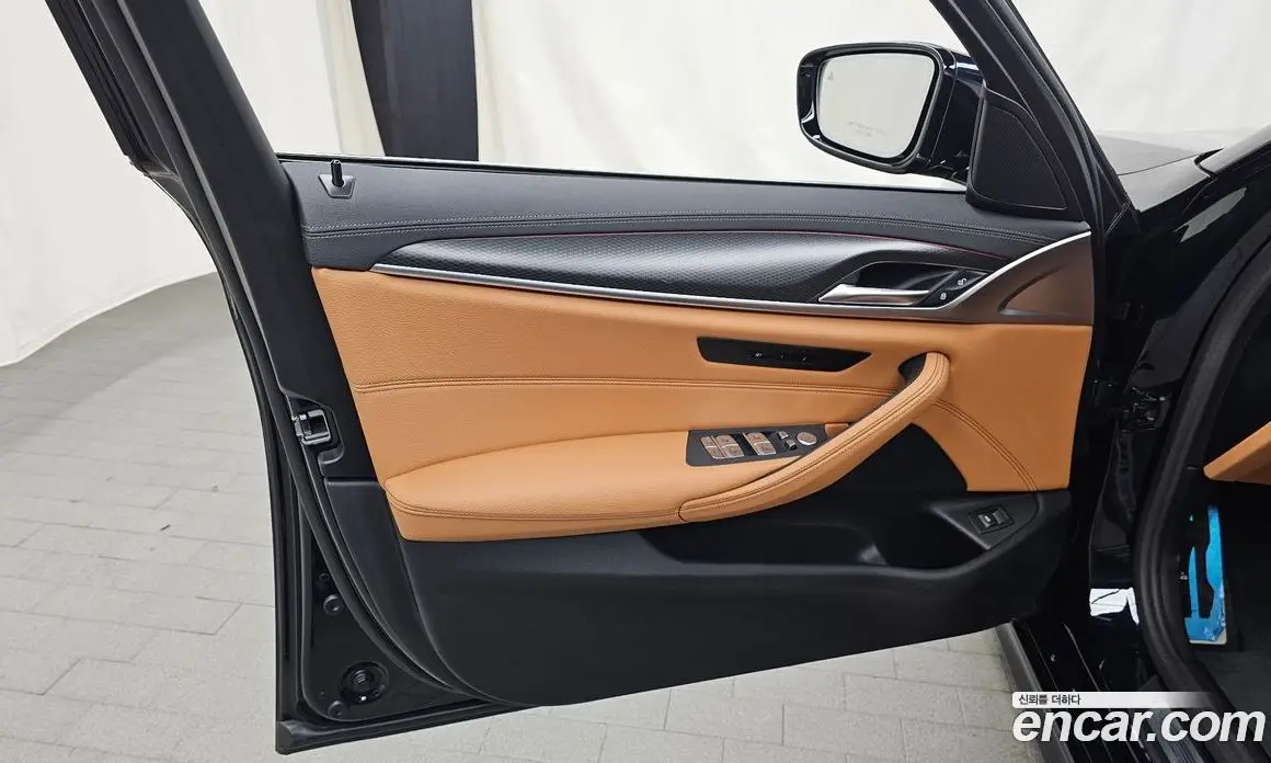 BMW 5 серия 2023 2.0 автомат (гидро), фото 14