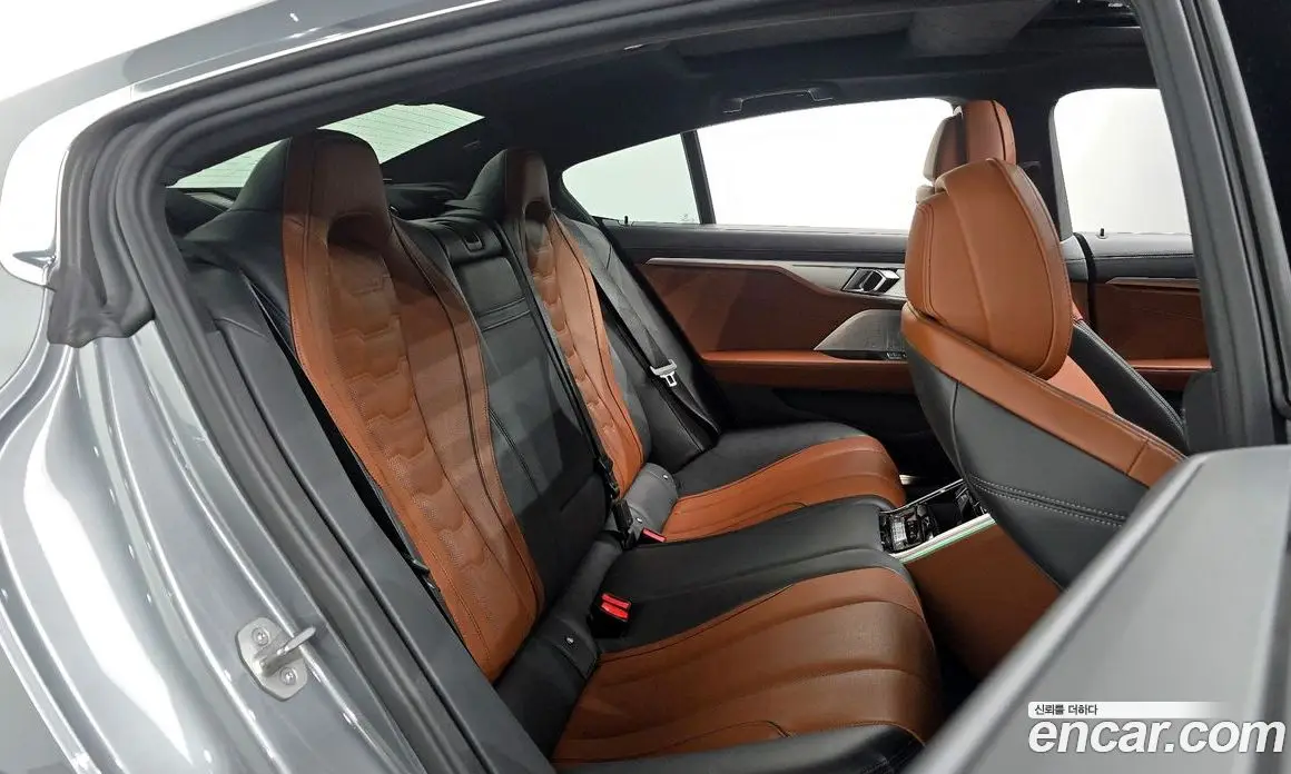BMW 8 серия 2022 4.4 автомат (гидро), фото 17 BMW 8 серия 2022 4.4 автомат (гидро), фото 17