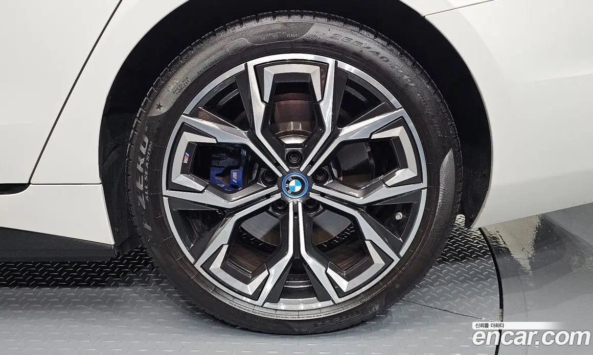 BMW i4 2022 0.2 автомат (гидро), фото 6
