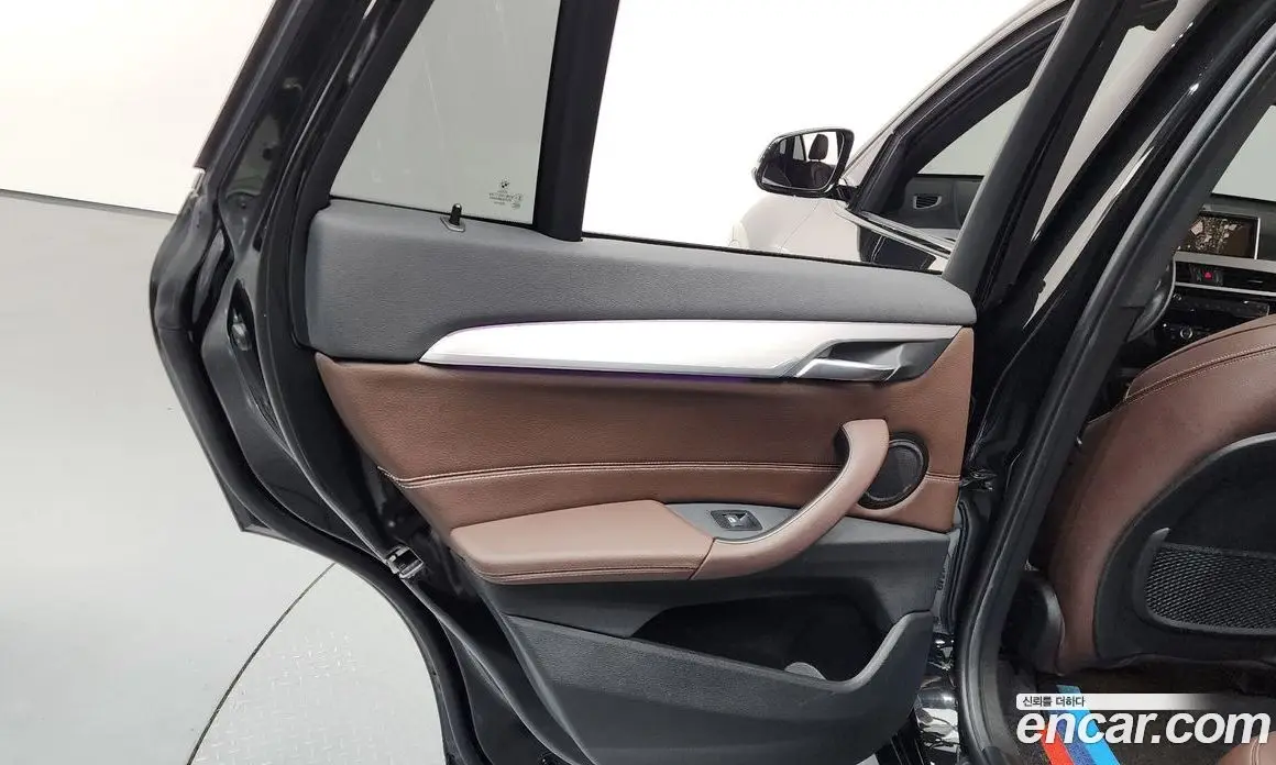 BMW X1 2022 2.0 автомат (гидро), фото 15