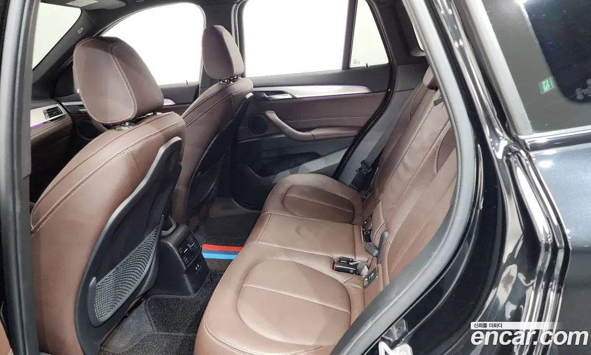 BMW X1 2022 2.0 автомат (гидро), фото 17