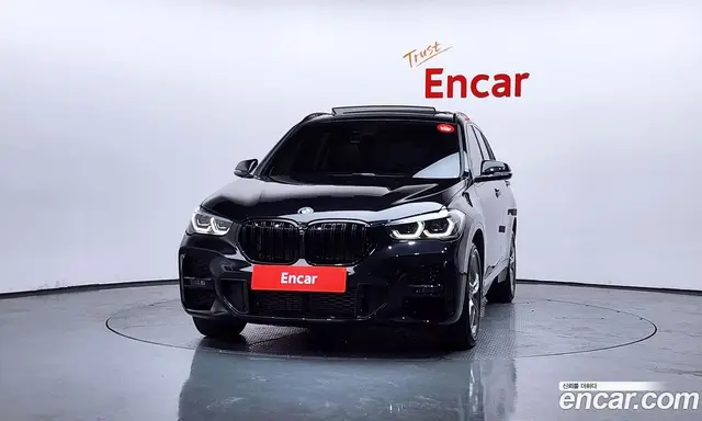 BMW X1 2022 2.0 автомат (гидро), миниатюра 3