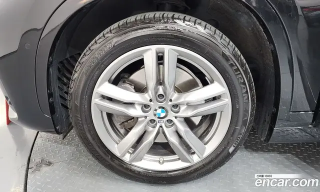 BMW X1 2022 2.0 автомат (гидро), миниатюра 5