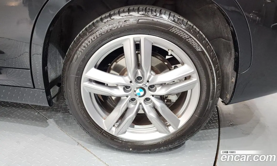 BMW X1 2022 2.0 автомат (гидро), фото 7