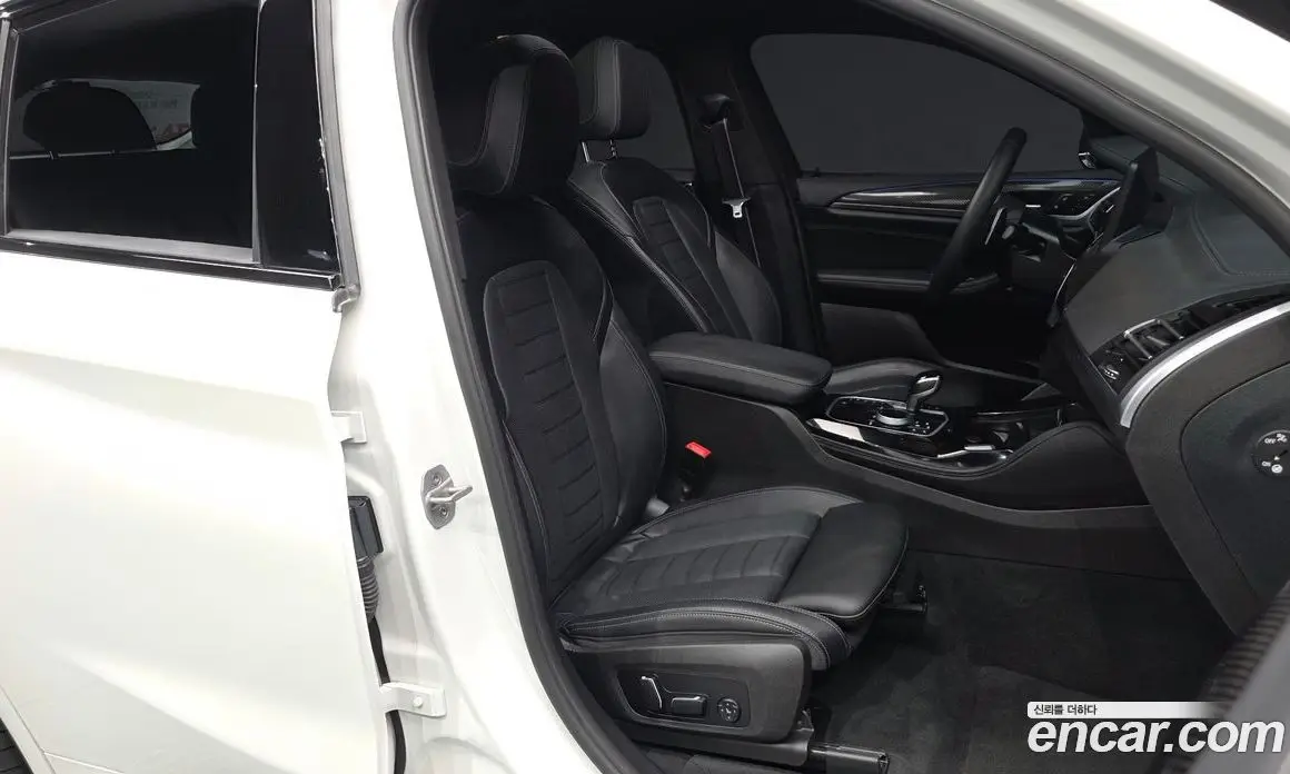 BMW X4 2025 2.0 автомат (гидро), фото 17